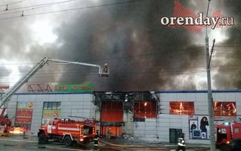 После двух крупных пожаров в Оренбурге проверили торговые комплексы