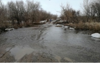 В Оренбуржье от «большой земли» талые воды отрезали еще одно село