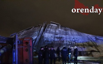 На въезде в Оренбург рухнул автомобильный мост
