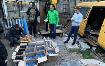 В Оренбурге задержали банду бутлегеров с 15 000 бутылок паленки