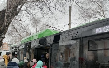 Почему в Оренбурге некому садиться за руль автобусов