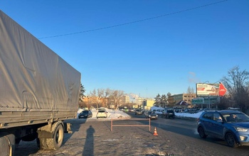 В Оренбурге водитель пассажирского автобуса насмерть задавил кондуктора (18+)