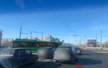 «Спонсор» многочасовой пробки на проспекте Гагарина – «зеленый огурец»