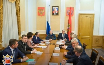 Владимир Путин провел совещание по вопросам ликвидации последствий паводка в Оренбургской, Курганской и Тюменской областях