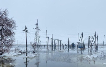 В Илекском районе из-за прихода «большой воды» отключена электрическая подстанция 