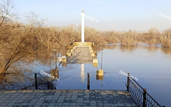 Нормализацию обстановки на реке Урал оренбуржцам стоит ждать не ранее 25 апреля