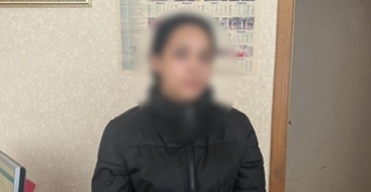 В Оренбурге 18-летняя грабительница выследила и обобрала пенсионерку в подъезде