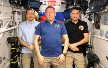 Космонавты поздравили жителей Оренбургской области с 79-ой годовщиной Победы