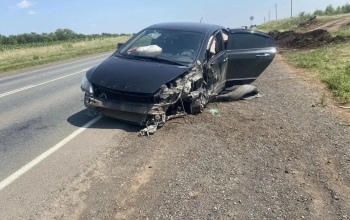 В Оренбуржье автомобиль Honda Civic выехал на «встречку» и протаранил эвакуатор