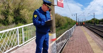 Выход на железнодорожные пути для оренбуржца стал смертельным (18+)