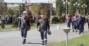 В ходе учений работники управления комбината «Уральская Сталь» продемонстрировали оперативность эвакуации
