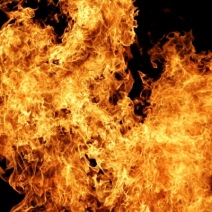 Бывший сожитель устроил поджог во дворе дома соль-илечанки