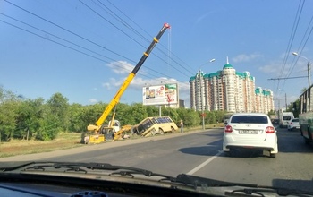 В Оренбурге едва не перевернулся пассажирский автобус