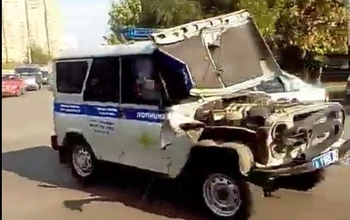 В Оренбурге патрульный автомобиль попал в ДТП