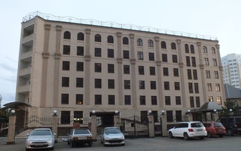 Поликлиника не появилась, а уже создала оренбуржцам проблемы