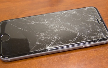Оренбужец отсудил 146 980 рублей за разбитый iPhone 6S