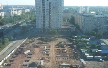 Застройщик на улице Уральской последовал букве закона после нарушения 