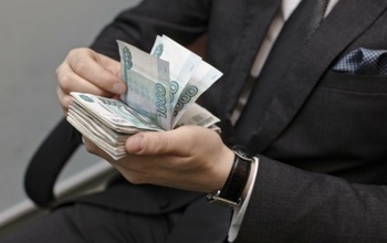 Чиновники Оренбургского района увеличили размер собственных премий