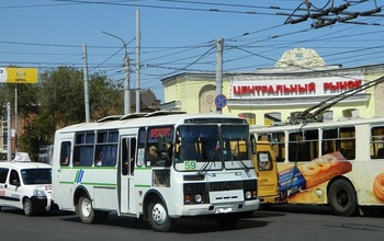 В Оренбурге мужчина выпал из автобуса