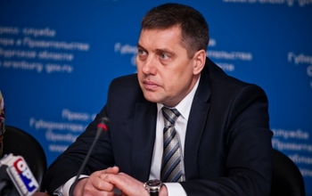 Оренбуржец получил должность сам и взял в замы свата