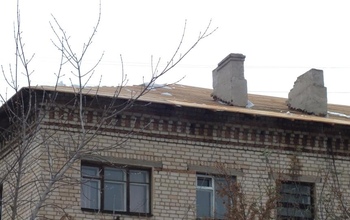 Из-за несвоевременного ремонта кровли затопило квартиры оренбуржцев