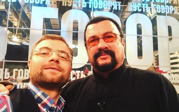Оренбуржец сделал селфи со Стивеном Сигалом