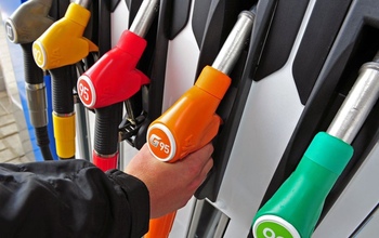 Автомобильное топливо в Оренбурге продолжает дорожать 