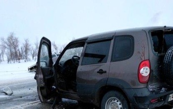 Три автомобиля столкнулись на трассе Оренбург - Уфа