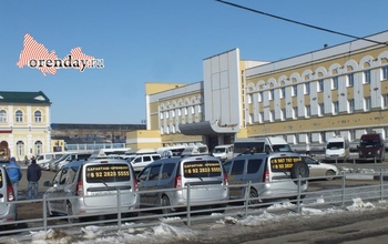 Из-за платной парковки на Привокзальной площади оренбуржцы устроили драку 