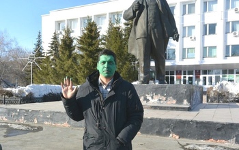 Кувандычанин подключился к общероссийскому флешмобу в поддержку Навального*