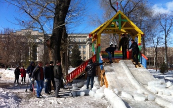 В оренбургский сквер у Дома Советов пришли активисты