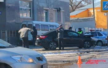 ГАЗель врезалась в здание прокуратуры Оренбурга