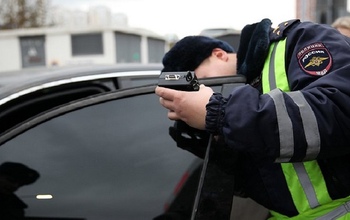 Водителя в Оренбурге приговорили к административному аресту за тонировку