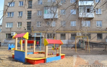 Вчерашнего стрелка, ранившего в Оренбурге ребенка, все еще ищут