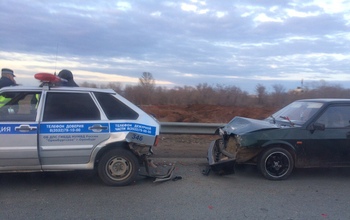В Оренбурге патрульный автомобиль ДПС попал в аварию