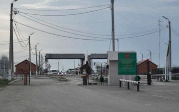 В Оренбурге назвали причины скопления автомобилей на границе