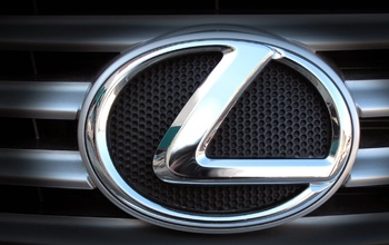 В Бузулукском районе сгорел Lexus LX 570
