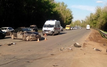 Шесть человек пострадали в результате столкновения двух автомобилей под Оренбургом