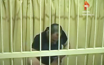 Обвиняемый ранил себя во время суда