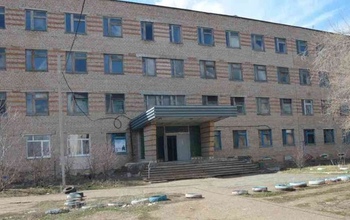 Из оренбургского общежития людей выселяют на улицу