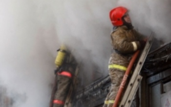 В Оренбуржье загорелся жилой дом 