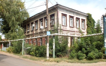 Жителям дома в Оренбурге предлагают паковать чемоданы