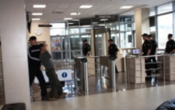 Приставы подкараулили оренбуржца в суде, куда тот пришел разводиться
