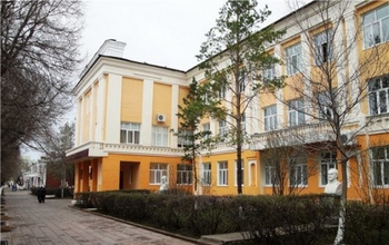 В оренбургском медуниверситете за взятку задержали завкафедрой