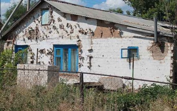 Переселенцы из аварийного жилья в Сорочинске не могут покинуть свои дома - идти некуда