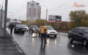 В Оренбурге легковушка врезалась в ПАЗ