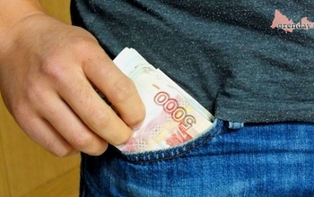 Оренбургские чиновники зарабатывают в 2 раза больше, чем жители региона