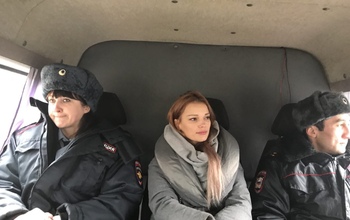Координатора штаба *Навального в Оренбурге задержали за одиночный пикет