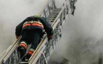 11 человек спасено во время пожара в многоэтажном доме в Оренбурге