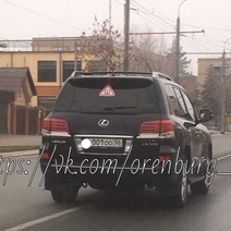 Автомобилисты вновь обсуждают поведение на дороге водителя губернатора Оренбуржья